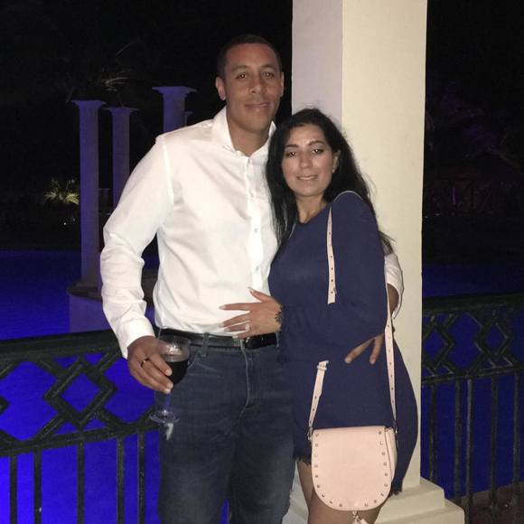 Meet your Posher, Behara - Picture 1 of 1